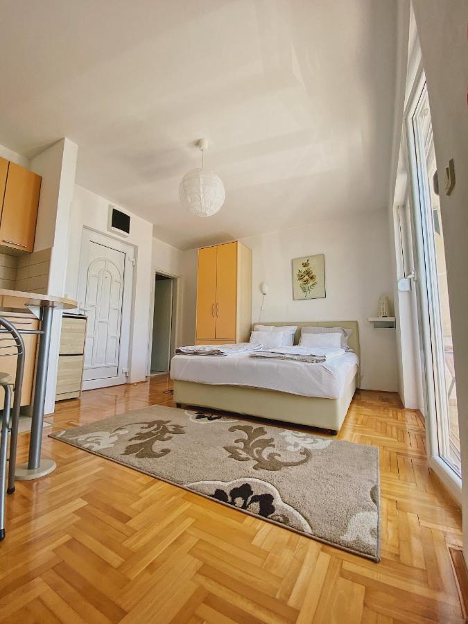 Apartments Bellevue - Otasevic Херцег Нови Екстериор снимка