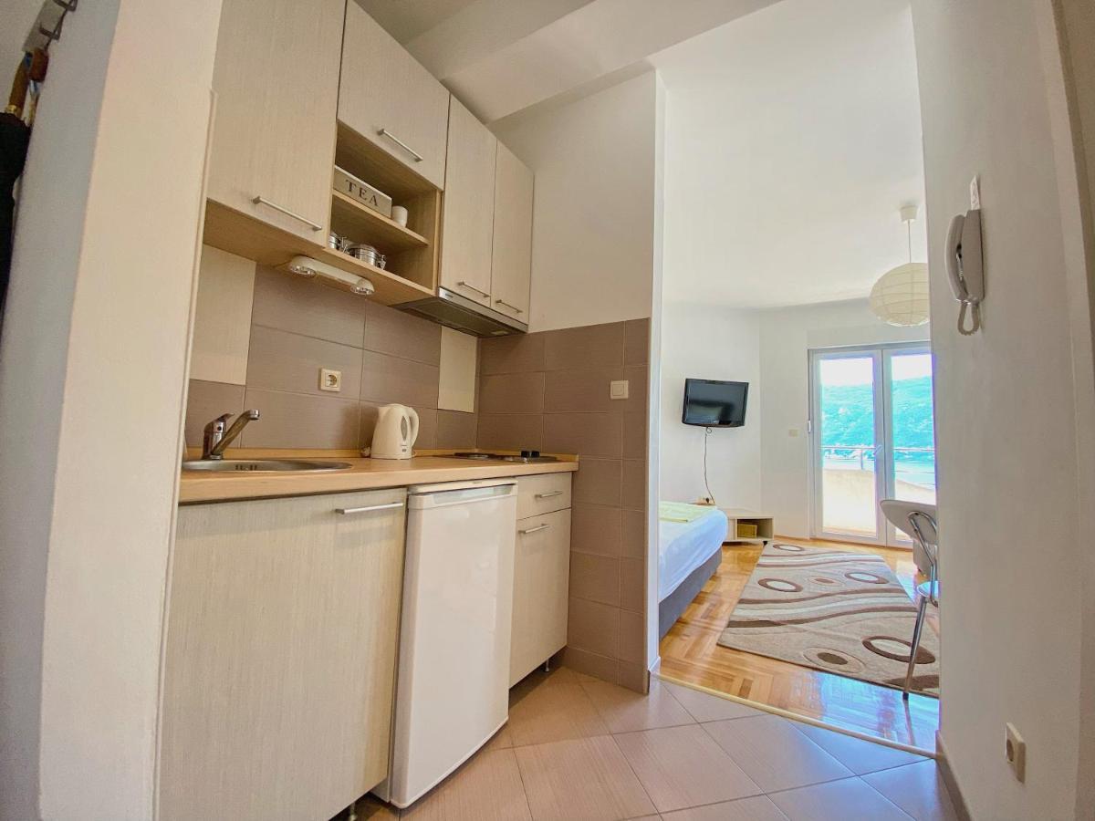 Apartments Bellevue - Otasevic Херцег Нови Екстериор снимка