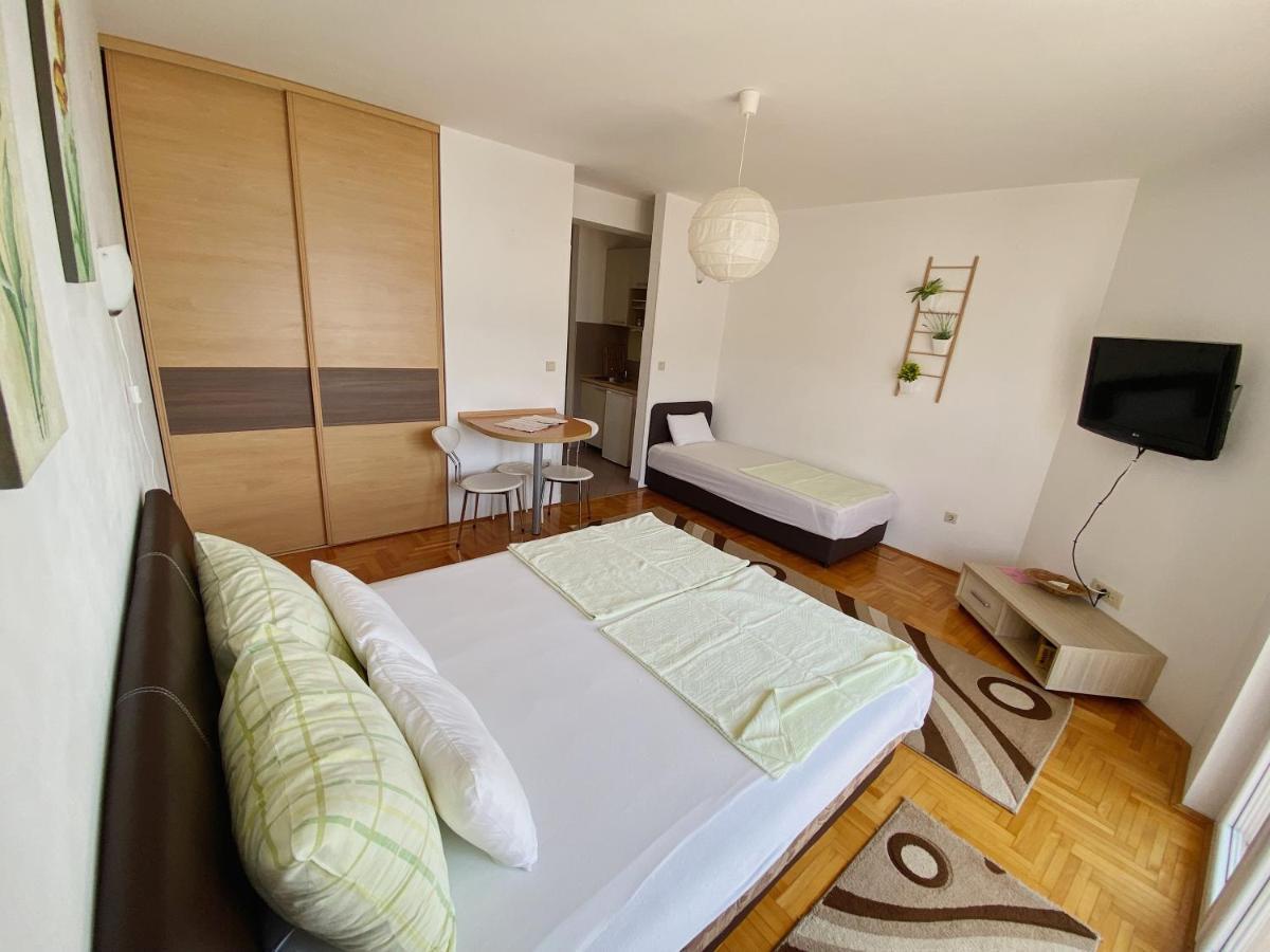 Apartments Bellevue - Otasevic Херцег Нови Екстериор снимка