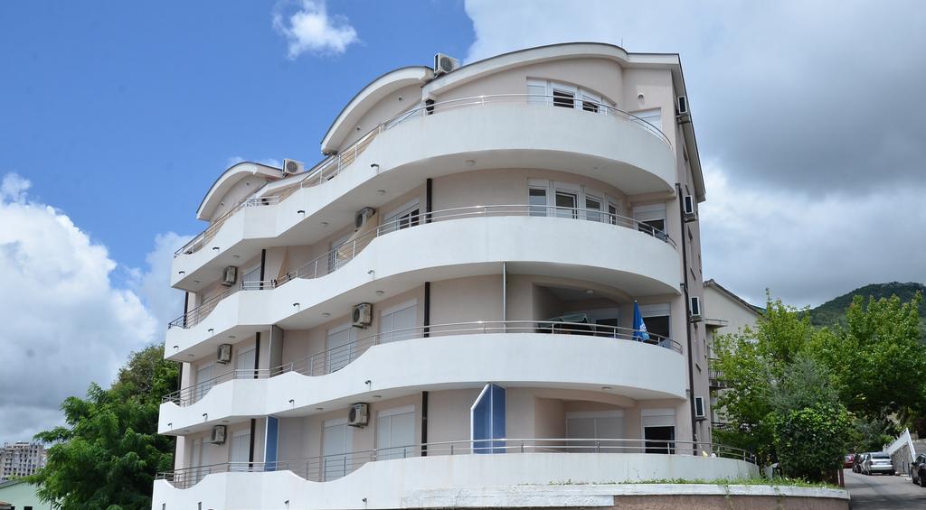 Apartments Bellevue - Otasevic Херцег Нови Екстериор снимка